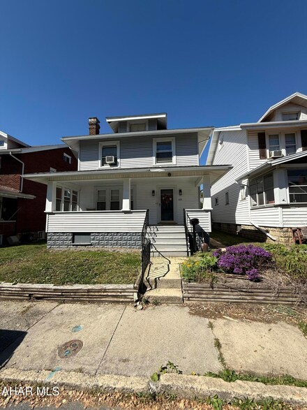 420 E Bell Ave, Altoona, PA 16602