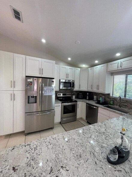 33 Paxford Ln, Boynton Beach, FL 33426