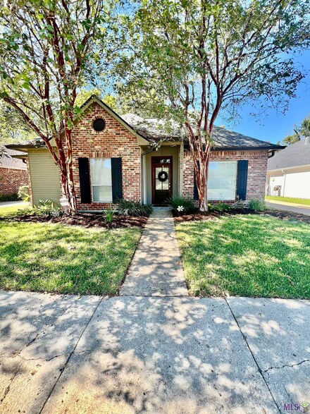 1122 Springlake Dr, Baton Rouge, LA 70810