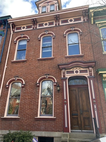 1319 Sheffield St, Pittsburgh, PA 15233