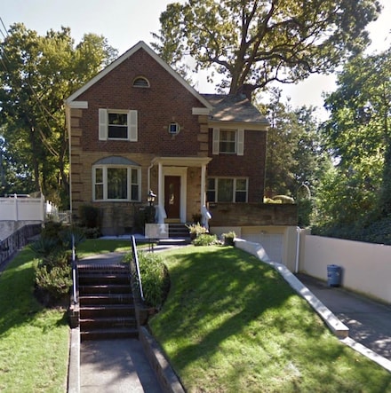 8687 Palermo St, Hollis, NY 11423