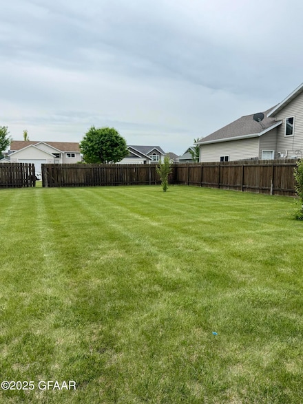 2358 42nd Ave S, Grand Forks, ND 58201