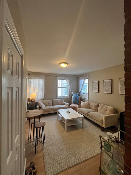 317 Silver St Unit 2, Boston, MA 02127