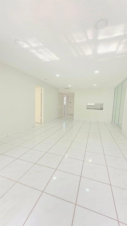5535 Lakewood Cir N Unit 323, Margate, FL 33063