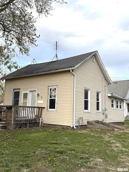 5 N 8th Ave, Canton, IL 61520