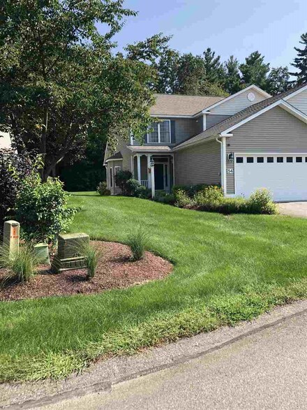 54 Old Stage Rd Unit 51, Litchfield, NH 03052