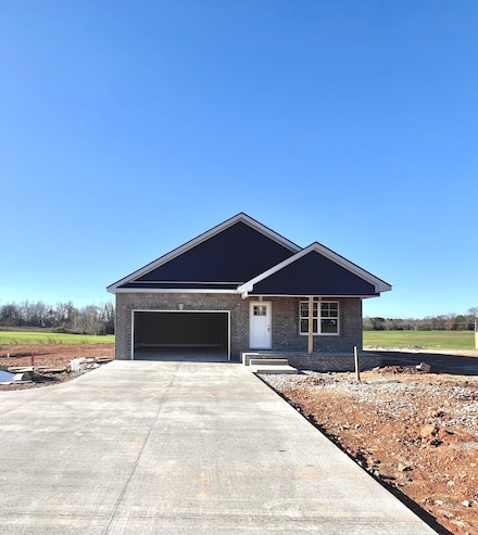 2 Hugh Hunter Rd, Oak Grove, KY 42262
