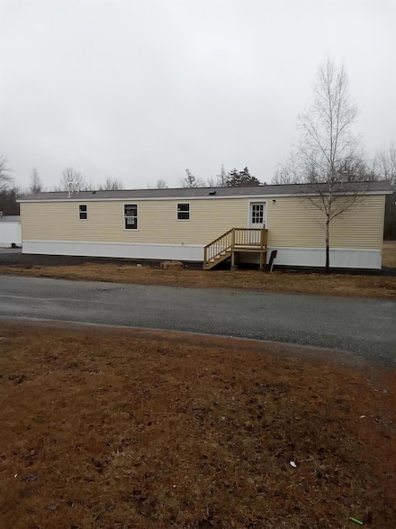 38 Travis Ct, Ellsworth, ME 04605