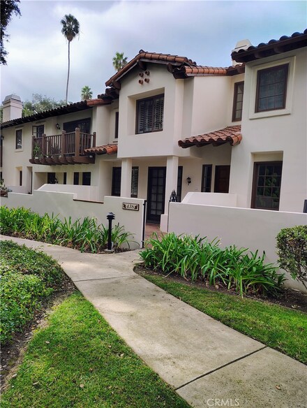 438 E Bougainvillea Ln, Glendora, CA 91741