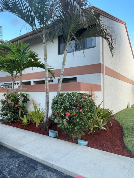 4270 SW 70th Terrace, Davie, FL 33314