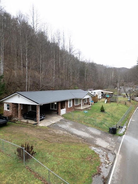 4270 Perkins Madden Rd, Vicco, KY 41773