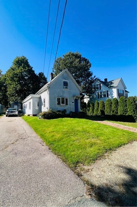 28 Niles St, Abington, MA 02351