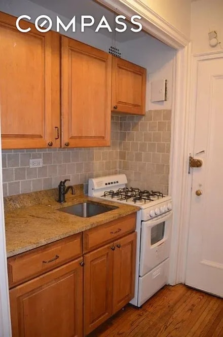 457 W 57th St Unit 505, New York, NY 10019