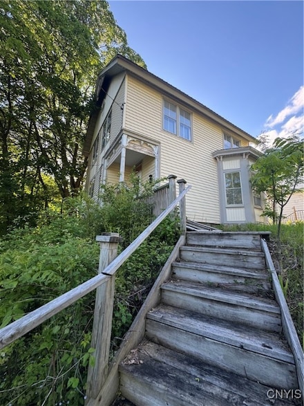 62 Salisbury St, Little Falls, NY 13365