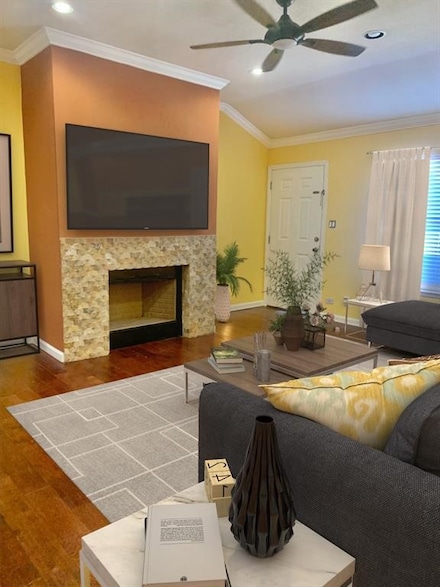 10202 Forum Park Dr, Houston, TX 77036
