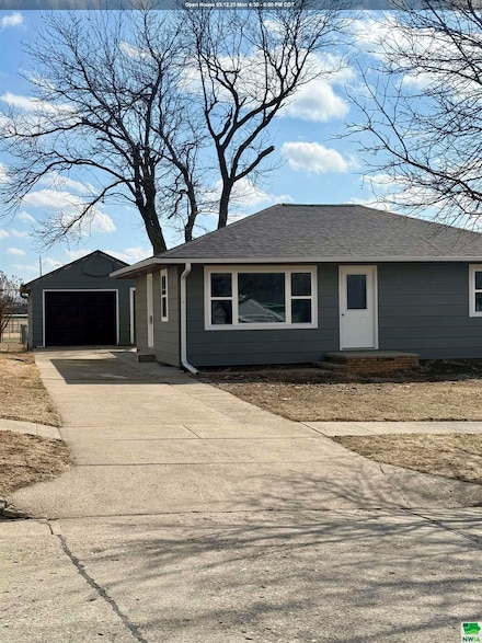 514 E 2nd St, Remsen, IA 51050