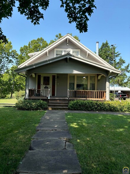 601 McElfresh St, Admire, KS 66830