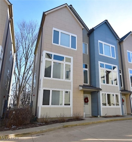 1573 E 118th St Unit A, Cleveland, OH 44106