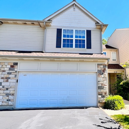 625 Shakespeare Dr, Grayslake, IL 60030