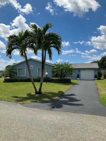 7261 Pine Forest Cir, Lake Worth, FL 33467