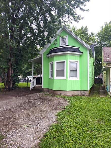 1830 Lister Ave, Kansas City, MO 64127