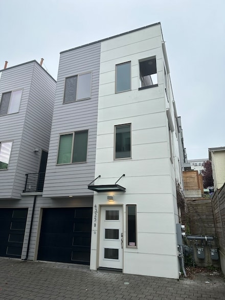 4325 Whitman Ave N Unit B, Seattle, WA 98103