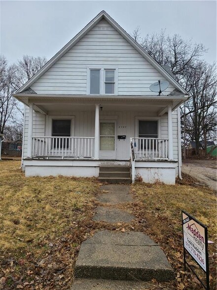 2707 College Ave, Des Moines, IA 50311