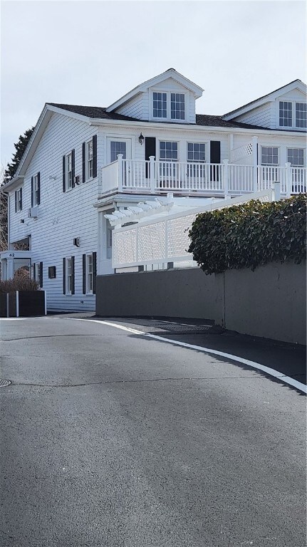 44 Bay St Unit 201, Westerly, RI 02891