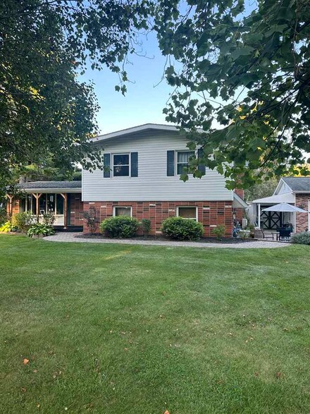 164 N Dorsett Dr, Connersville, IN 47331