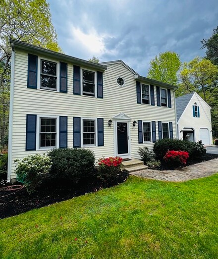 22 Holly Tree Ln, West Wareham, MA 02576