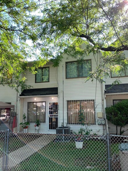 329 Mersereau Ave, Staten Island, NY 10303