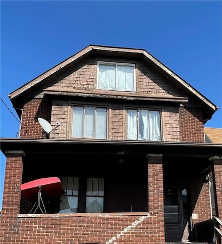 1818 Kenneth Ave, New Kensington, PA 15068