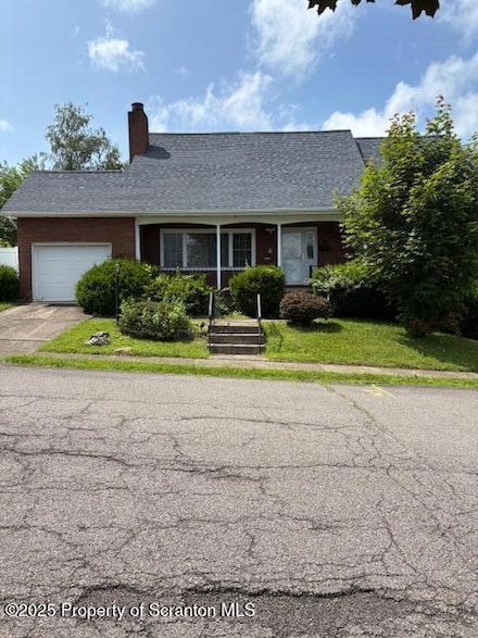 1050 Robert Rd, Old Forge, PA 18518