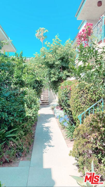 11081 Rose Ave Unit 10, Los Angeles, CA 90034