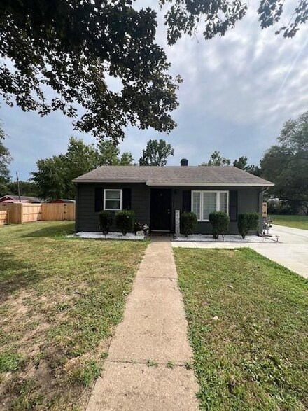 3615 Victoria Dr, Kansas City, KS 66106