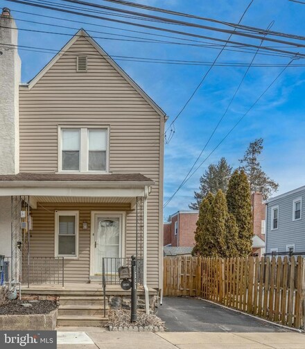 8131 Arlington Ave, Upper Darby, PA 19082