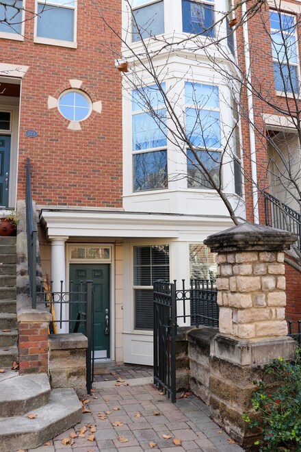 221 Stetson St, Cincinnati, OH 45219