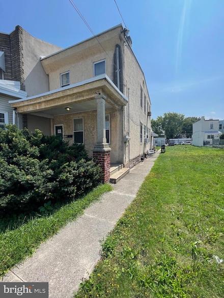 7047 Hegerman St, Philadelphia, PA 19135