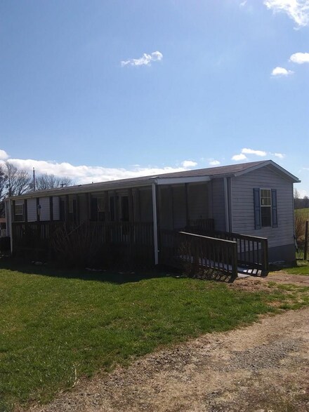 6606 Jeb Stuart Hwy, Vesta, VA 24177