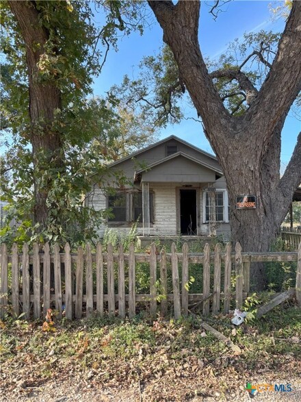 2224 Airport Rd, Temple, TX 76504