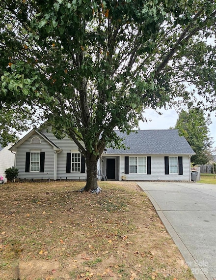 2761 Thistle Brook Dr, Concord, NC 28027