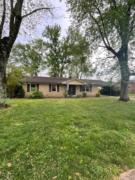 705 7th St, Lawrenceburg, TN 38464