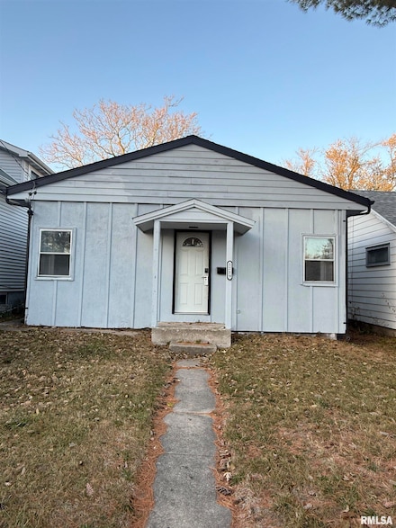 1219 E Moneta Ave, Peoria Heights, IL 61616