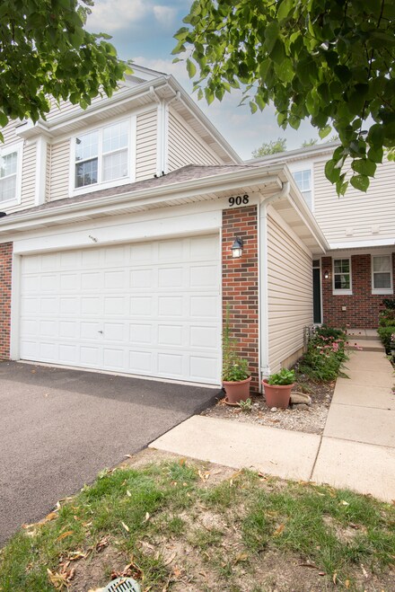 908 Highgate Ln Unit 32, Grayslake, IL 60030