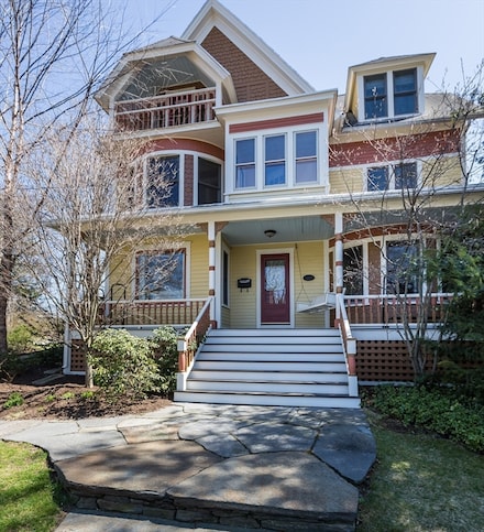 83 Bancroft Rd, Northampton, MA 01060