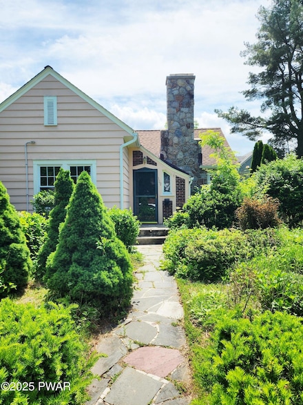 100 Avenue H, Matamoras, PA 18336