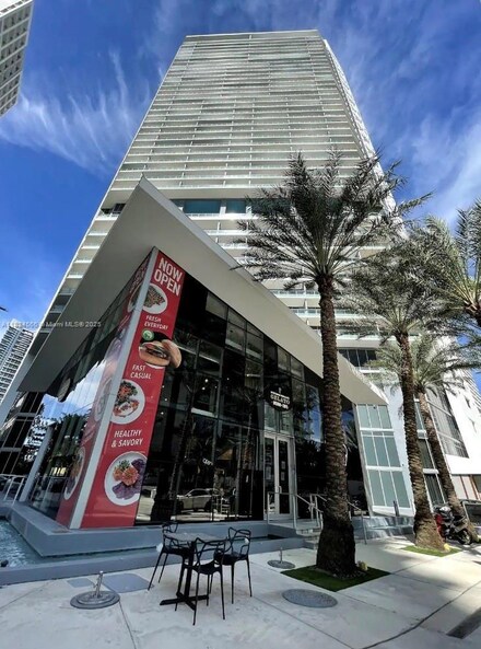 1300 Brickell Bay Dr Unit 2212, Miami, FL 33131