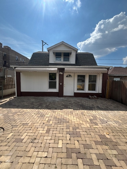 6638 S Albany Ave, Chicago, IL 60629
