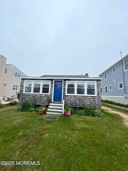 118 Camden Ave, Lavallette, NJ 08735