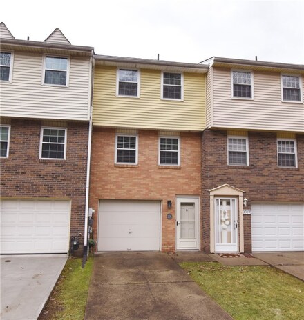 105 Marc Dr, Pittsburgh, PA 15236